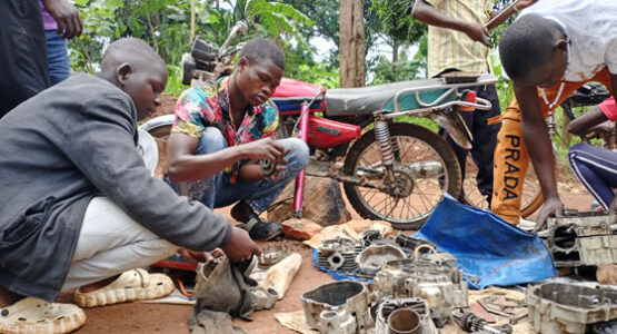 youth-repair-bucycle
